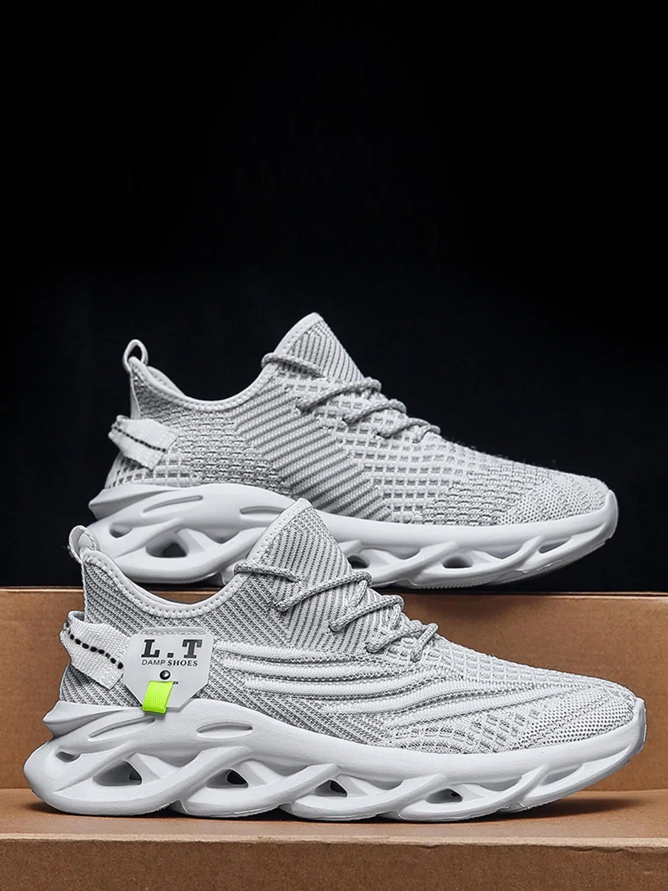 Mens Shoes, Ultra-Light Textured Design Lace-Up Trainers for Treadmill Wear as Gift, Workout Sneakers, Casual Twist Sole Design Sports Running Shoes for Summer 2025