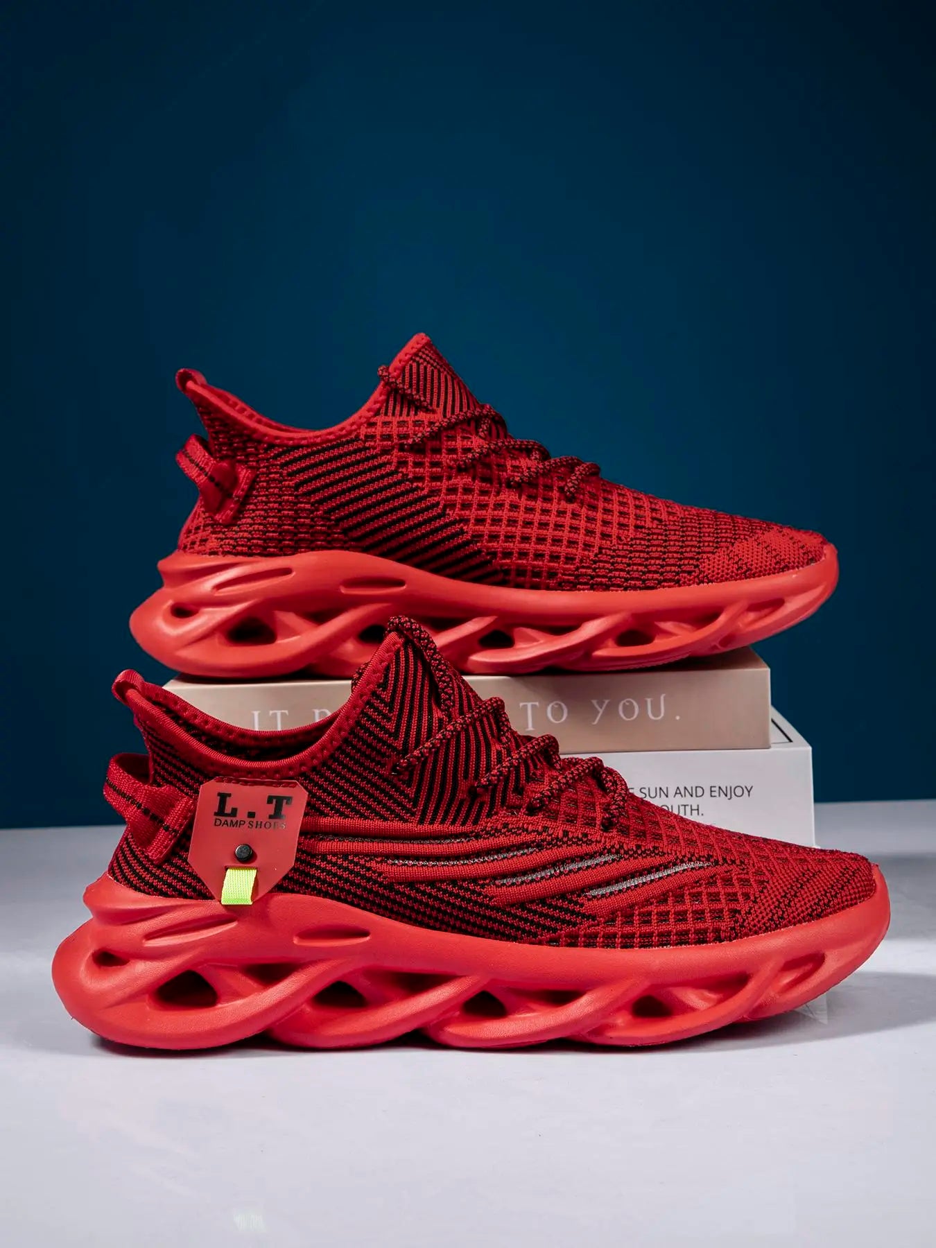 Mens Shoes, Ultra-Light Textured Design Lace-Up Trainers for Treadmill Wear as Gift, Workout Sneakers, Casual Twist Sole Design Sports Running Shoes for Summer 2025