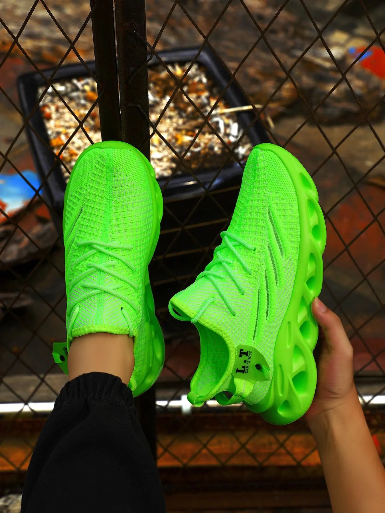 Mens Shoes, Ultra-Light Textured Design Lace-Up Trainers for Treadmill Wear as Gift, Workout Sneakers, Casual Twist Sole Design Sports Running Shoes for Summer 2025